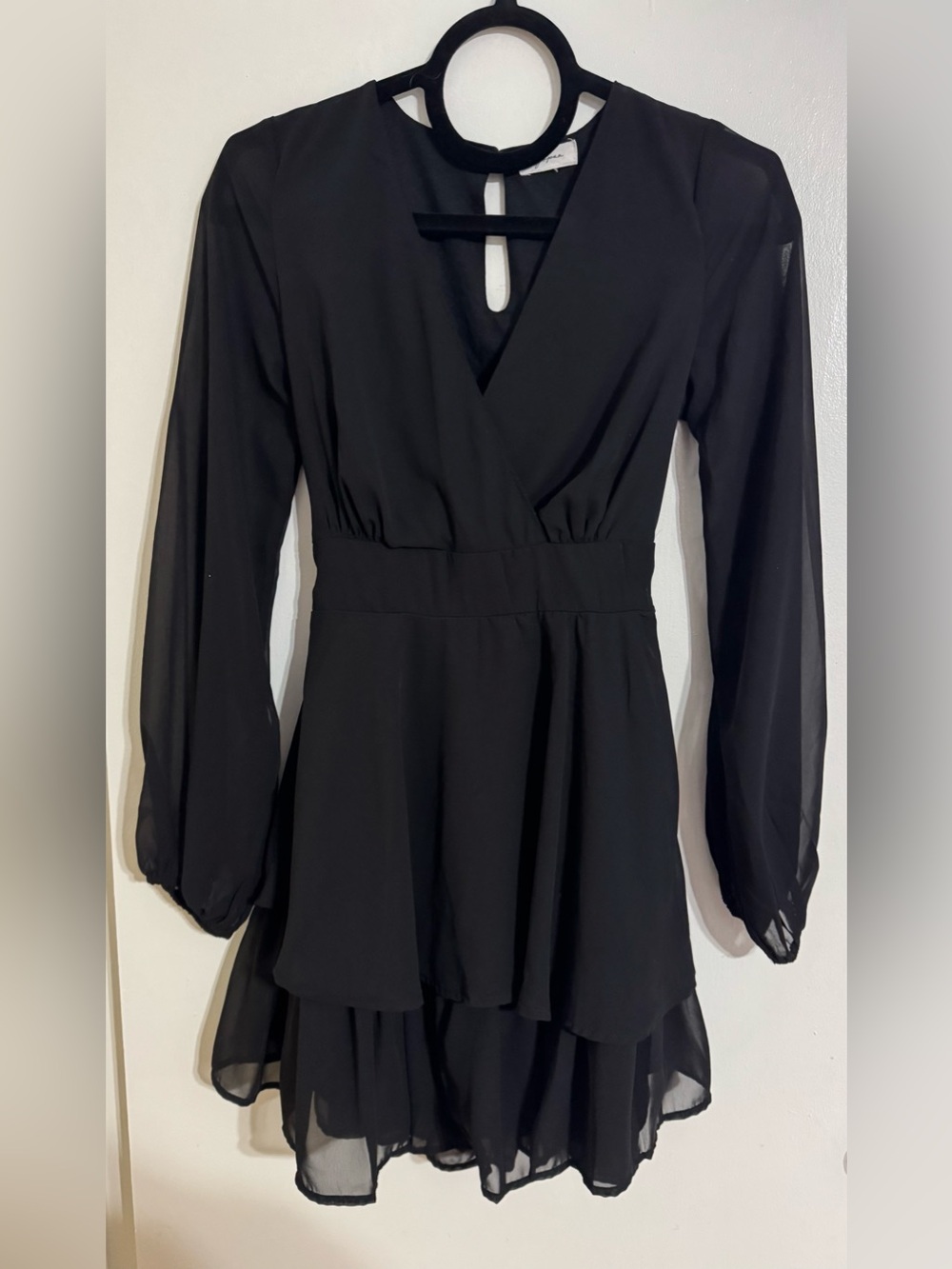 Japna Black Long-Sleeve Layered V-Neck Chiffon Dress size Small